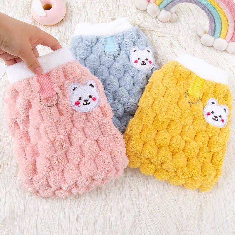 Cats, dogs, pets, towing clothes, autumn and winter warmth, plush vests, cute vests for small dogs and puppies, compared to bears